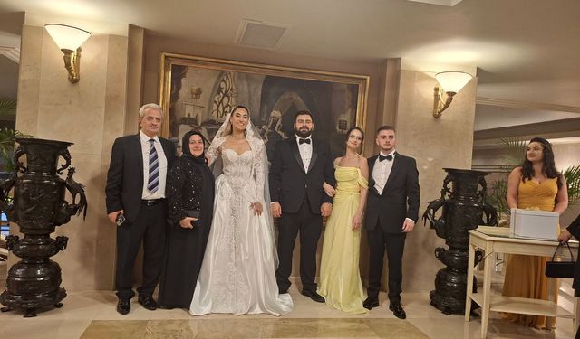 Trabzon basınının mutlu günü: Kenan Sarı’nın oğlu Metin Sarı dünya evine girdi
