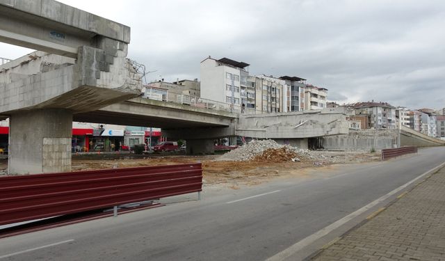 Trabzon’da Reşadiye Viyadüğü Sökülüyor: Yerine Döner Kavşak Gelecek