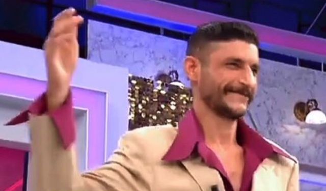 Kemal Ünlü'den Hayranlarını Meraklandıran Karar: Konserlerine Geçici Olarak Ara Verdi