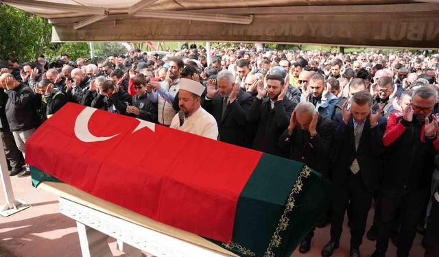Fenomen motorcu Cumhur Kahraman son yolculuğuna uğurlandı