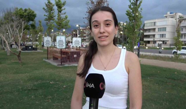 Pisliğin sergilendiği dikkat çeken 'sanat eseri' vatandaşlardan tam not aldı