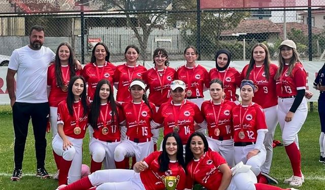 Samsun softbol takımından Türkiye üçüncülüğü