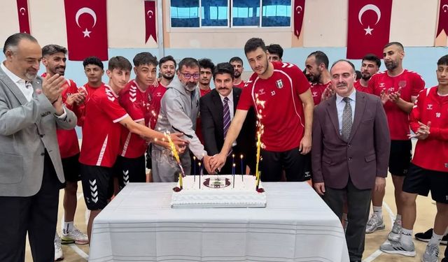 Kaymakam Uğur Karakaya’dan Artvin Hopaspor’a moral ziyareti
