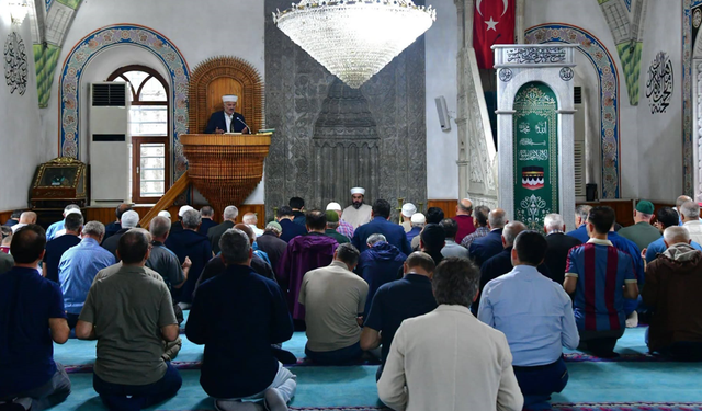 Trabzon’da Şehit Ve Gaziler İçin Eller Semaya Açıldı: Dualar İskenderpaşa’dan Yükseldi