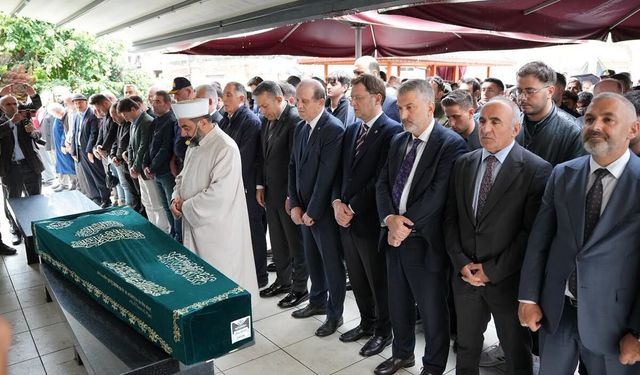 Şeref Malkoç’un acı günü: Dayısı Cemal Malkoç son yolculuğuna uğurlandı