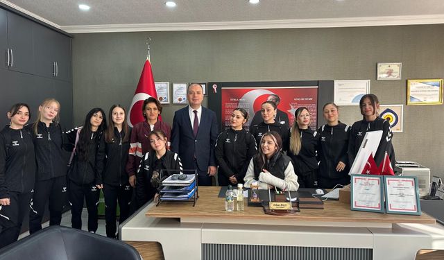 Akçaabat'ta Büyük Gurur! Trabzon Şampiyonluğu Nefes Kesen Finalle Geldi