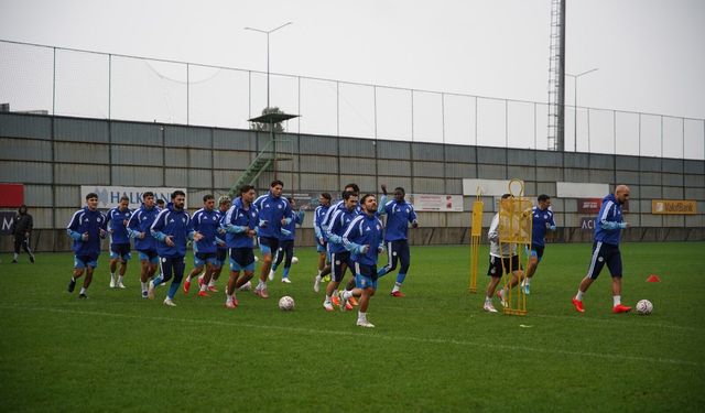 Çaykur Rizespor'da İnanılmaz İstatistik! Evinde Gol Atamıyor, Deplasmanda Yenilmiyor