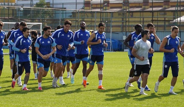 Çaykur Rizespor'da Trabzonspor Derbisi Öncesi Tarihi Tehlike! Bir İlk Yaşanabilir