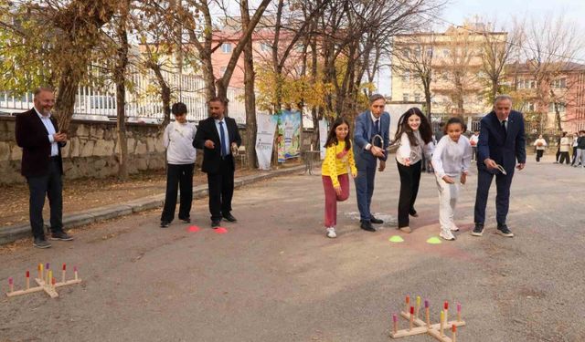 Bayburt'taki 4 okulda 'Maarifin Kalbinde Oyun' etkinliği düzenlendi