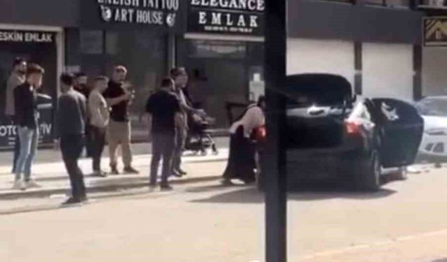 iki taraf arasında çıkan kavgada lüks otomobil hasar gördü