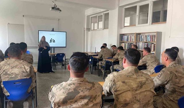 Jandarma personeline psikolojik ilk yardım anlatıldı