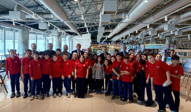 Trabzon Havalimanı'nda Sanat Rüzgârı! Fotoğraf Sergisi Açıldı