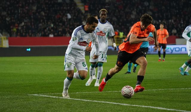 Çaykur Rizespor'da Trabzonspor Derbisi Kritik Hale Geldi: Recep Uçar Ne Yapacak?