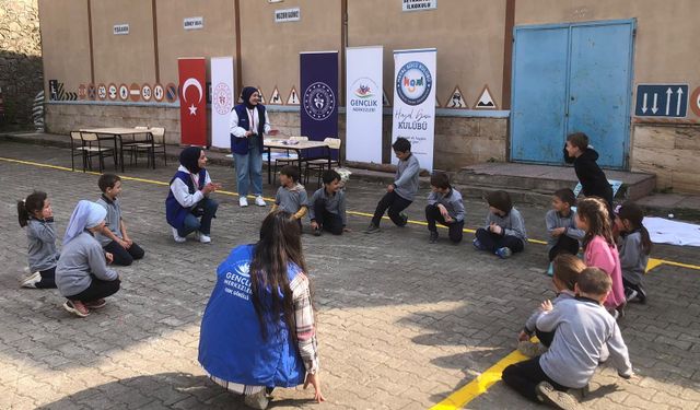 Çaykara’da Köy Okulundaki 75 Öğrenci İçin Renkli Gün