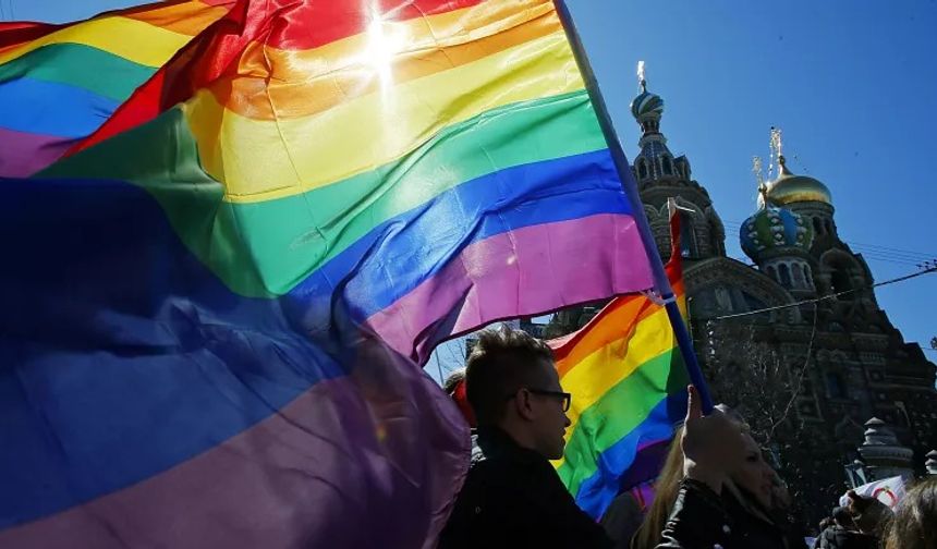 Rusya, LGBTQ+ hareketinin faaliyetlerini yasakladı