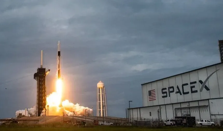 SpaceX, 22 Starlink Uydusunu Dünya Yörüngesine Gönderecek