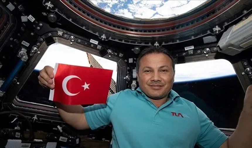 Türkiye'nin ilk astronotu Alper Gezeravcı'nın da yer aldığı ekibinin Dünya'ya dönüşü yeniden ertelendi