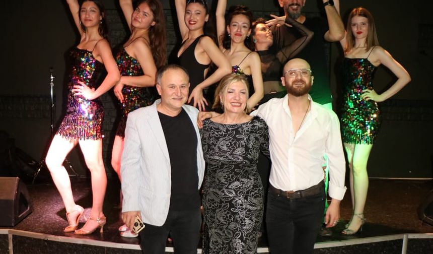 Karadeniz Kültür Sanat ve Dans Sporları Derneği, 300 Kişilik Katılımla Dünya Dans Gününü Kutladı!