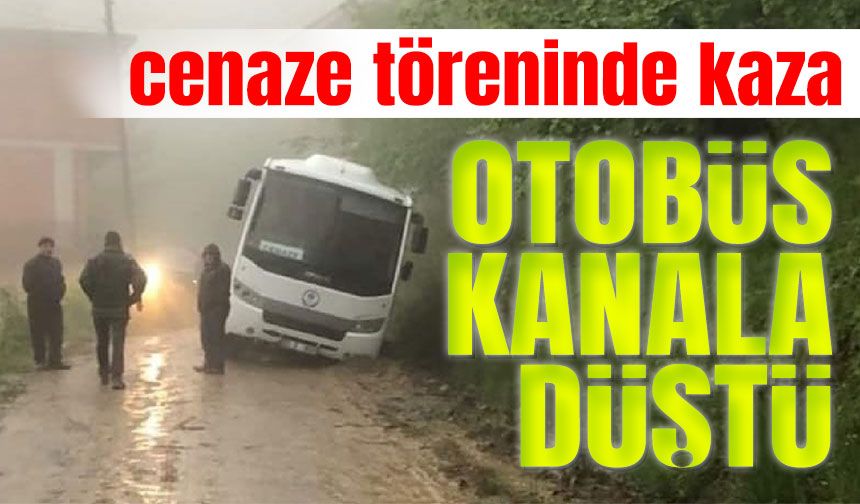 Trabzon'da Hami Mandıralı için düzenlenen cenaze töreninde kaza: Otobüs kanala düştü