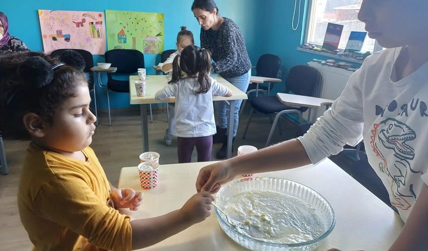 Hopa’da Çocuklara Sağlıklı Eğlence: Tersine Dünya Atölyesi Büyük İlgi Görüyor