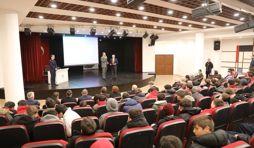 Akçaabat’ın Tarihi Yolculuğu Konferansla Anlatıldı