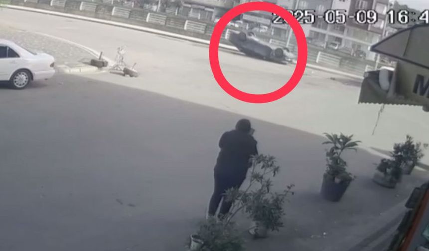 Ordu’da 2 otomobil çarpıştı, biri ters döndü: 5 yaralı