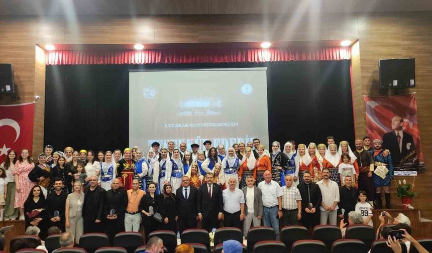 Vezirköprü’de halk oyunları coşkusu
