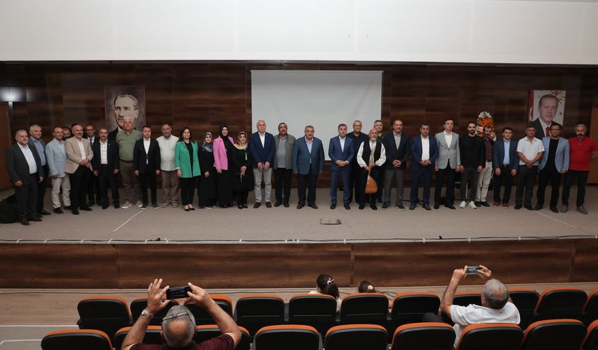 Şiir Ödülleri Sahiplerini Buldu! Dede Korkut Şöleni Sürüyor...