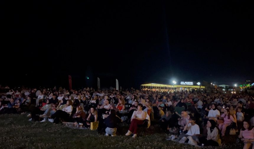Rize’de Açık Havada Sinema Keyfi