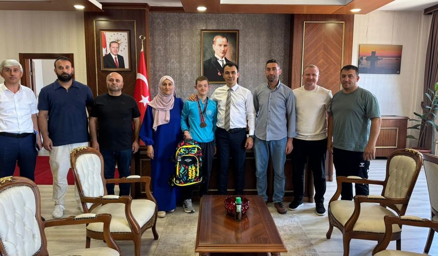 Özel Sporcu Minik Miraç’tan Rize’ye Türkiye 3.’lüğü Gururu