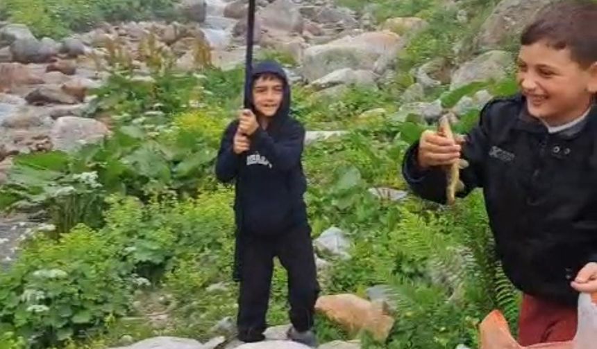 İlk Balıklarını Tuttular! Miniklerin Sevinci Kameralarda