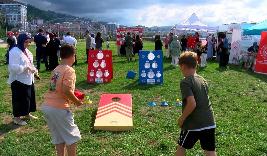 Kimsesizlerin Kimseleri! Rize'de Koruyucu Aile Şenliği