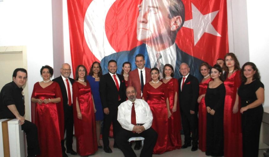 Cumhuriyet’in 102. Yılında Türk Sanat Müziği Büyüsü “Kırmızı Gül” solistler geçidi