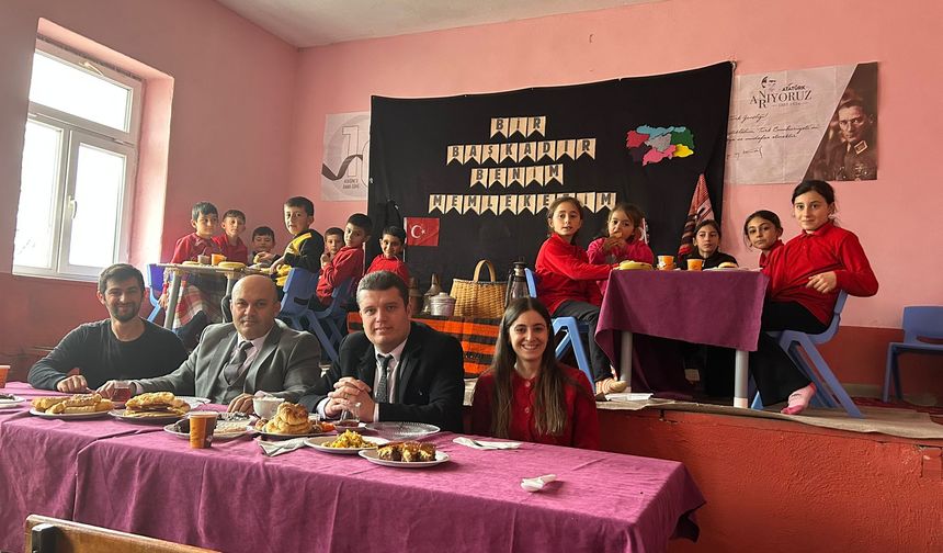 Ardanuç'ta, Tutum, Yatırım ve Türk Malları Haftası etkinliği yapıldı