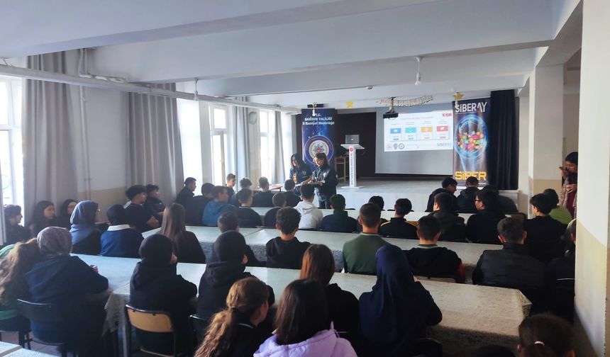 Samsun'da 315 öğrenciye Siberay kapsamında bilgilendirme semineri düzenlendi