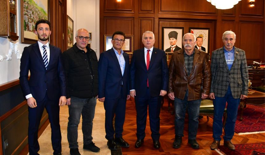 Vali Yıldırım, Şehitlik Derneği Yönetimi ile Galyan’daki Çalışmaları Değerlendirdi