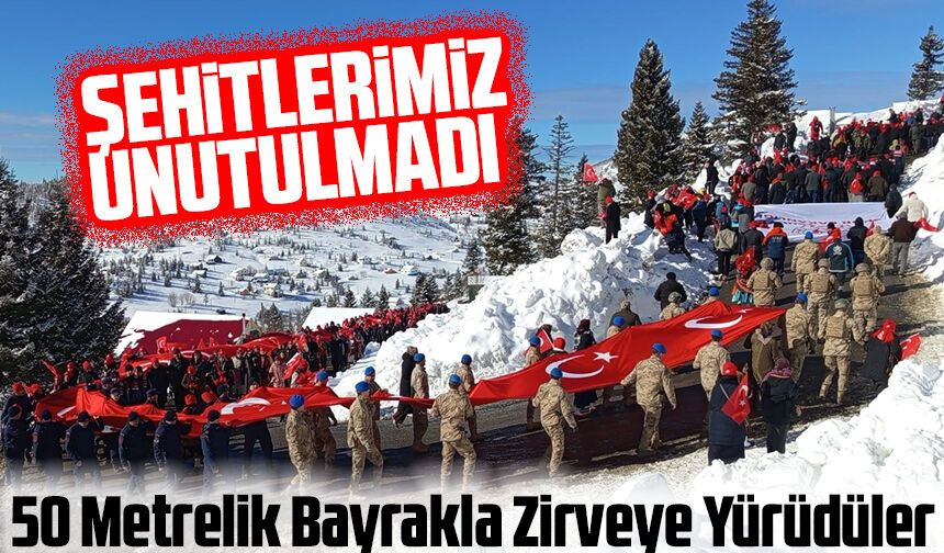 Sis Dağı’nda Sarıkamış Şehitleri İçin 350 Metrelik Bayrakla Zirveye Yürüdüler