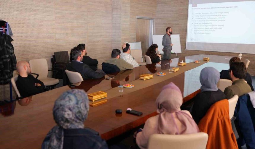 Bayburt'ta aile hekimlerine ruh sağlığı eğitimi verildi