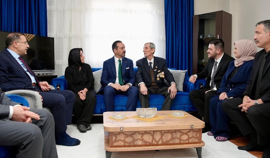 AK Parti heyetinden Kıbrıs Gazisine vefa ziyareti