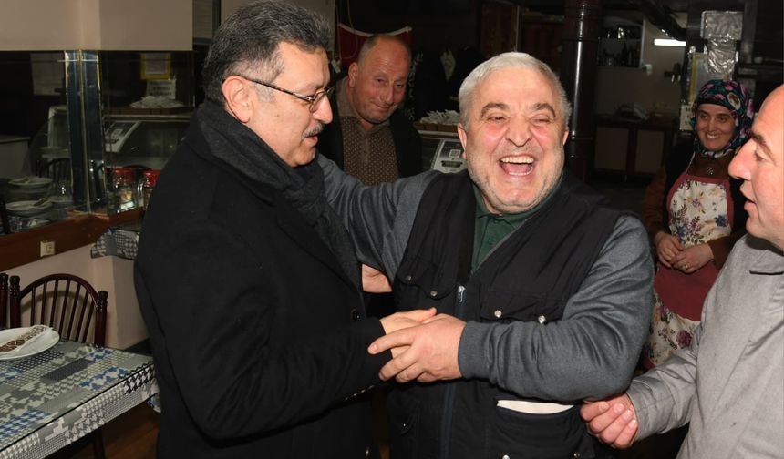 Dernekpazarı’nda Yoğun Mesai! Başkan Genç Hem Vatandaşla Buluştu Hem Çalışmaları İnceledi