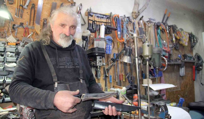 40 yaşında çırak oldu, Giresun'un bıçak mirasını yaşatıyor