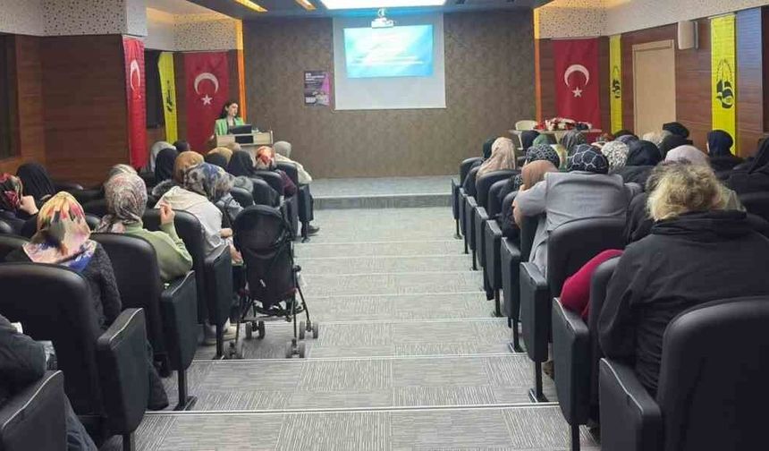 Bayburt'ta kadınlara 'Sağlıklı Menopoz Eğitimi' verildi
