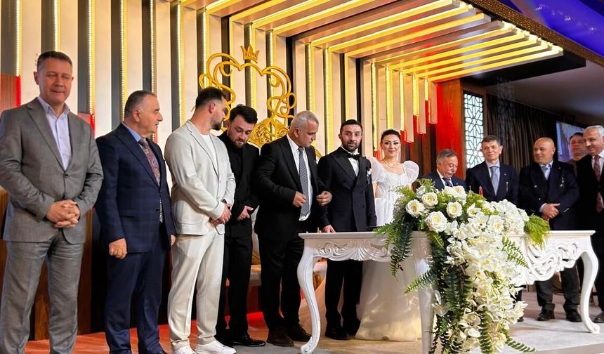 MHP İl Eski Başkan Yardımcısı Şevki Çubukçu Kızını Evlendirdi! "Mutluluk Yakıştı"