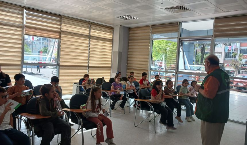 Samsun'da gençlere teknoloji bağımlılığı semineri verildi