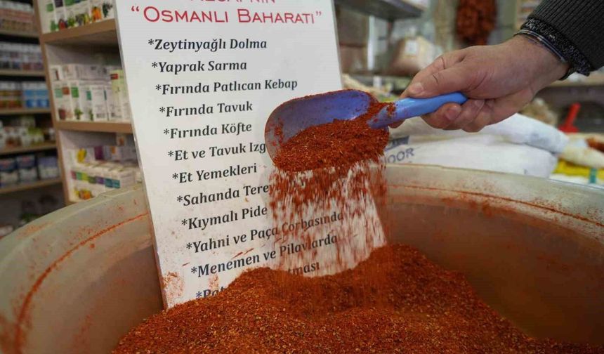 Tarifini kendi buldu, 29 yıldır aynı baharatı satıyor