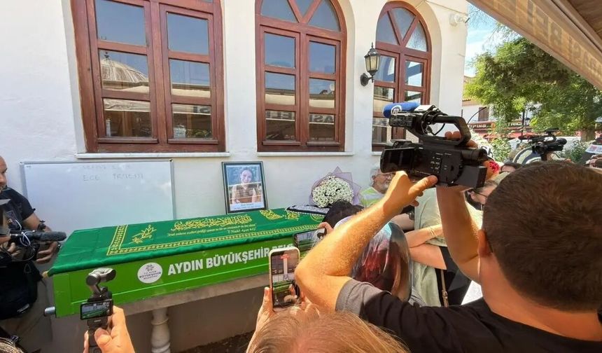 Ece İrtem'e Son Veda! Cenazedeki Görüntüler Tepki Çekti