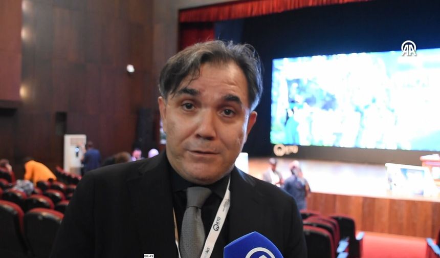 AÜ İletişim Fakültesi Dekanı Prof. Dr. Keskin'den yapay zekadan çekinmek yerine bu teknolojiyi yönetme önerisi: