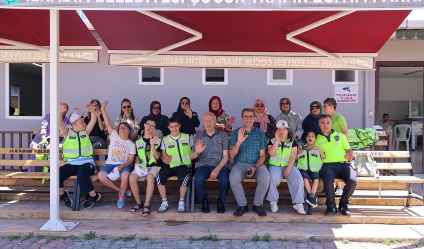 Down sendromlu çocuklara da uygulamalı trafik eğitimi veriliyor