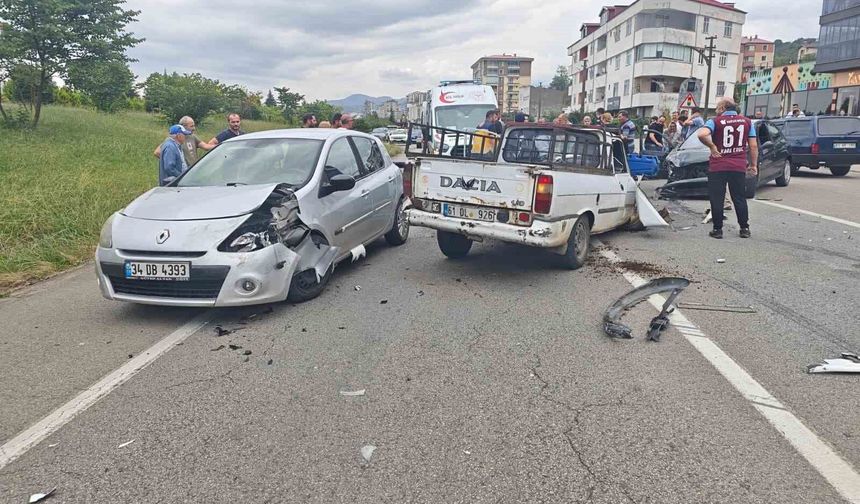 Trabzon'da zincirleme trafik kazası: 8 yaralı