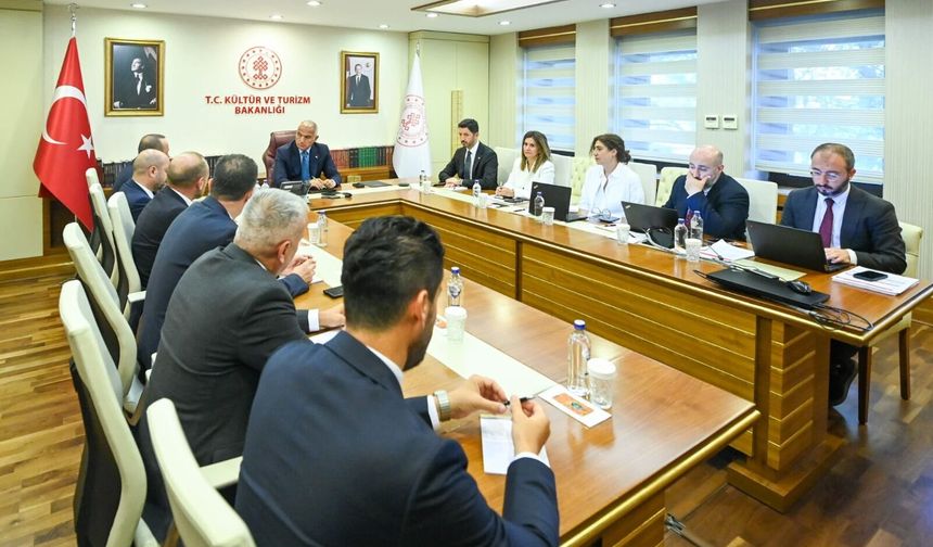 Arsin’de servis taşımacıları bir araya geldi: Ortak mücadele kararı çıktı